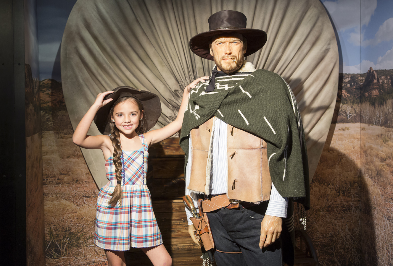 PHOTO_HWMB_HWMH_HWMPF_HWMMB_Clint-Eastwood-with-Little-Girl.jpg