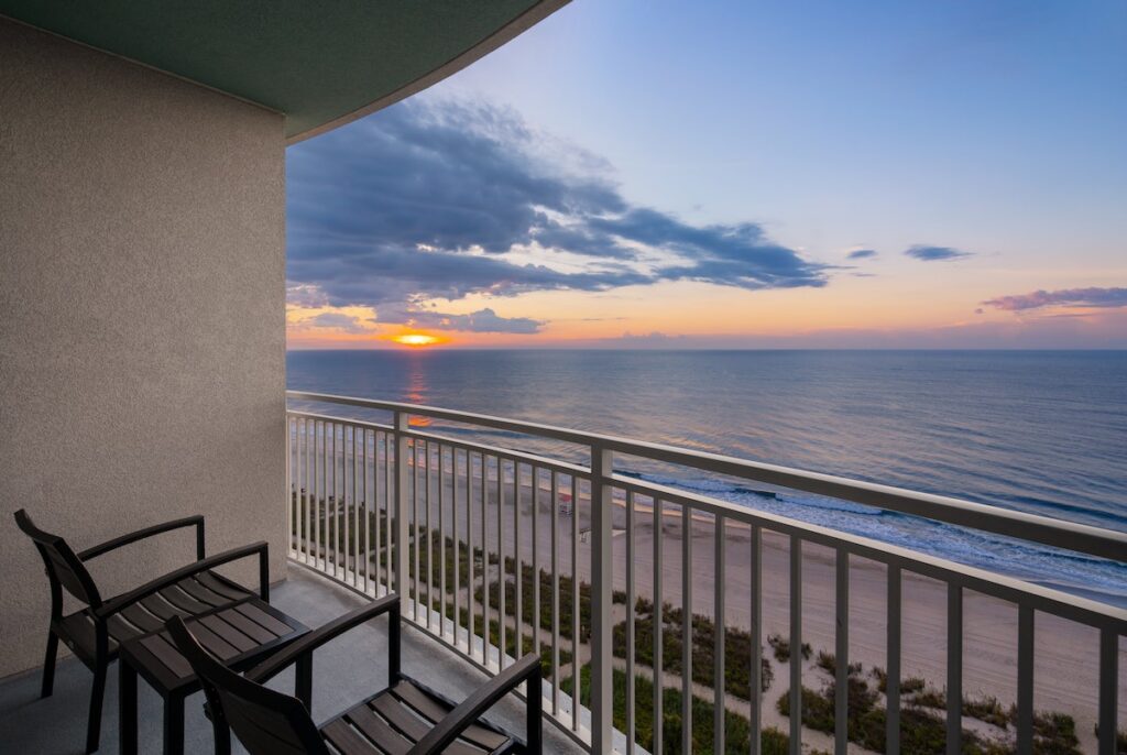 Courtyard by Marriott Balcony Sunrise