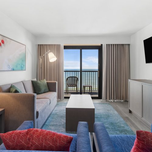 compass-cove-3-bedroom-ocean-front-deluxe-unit-820-living-room-1